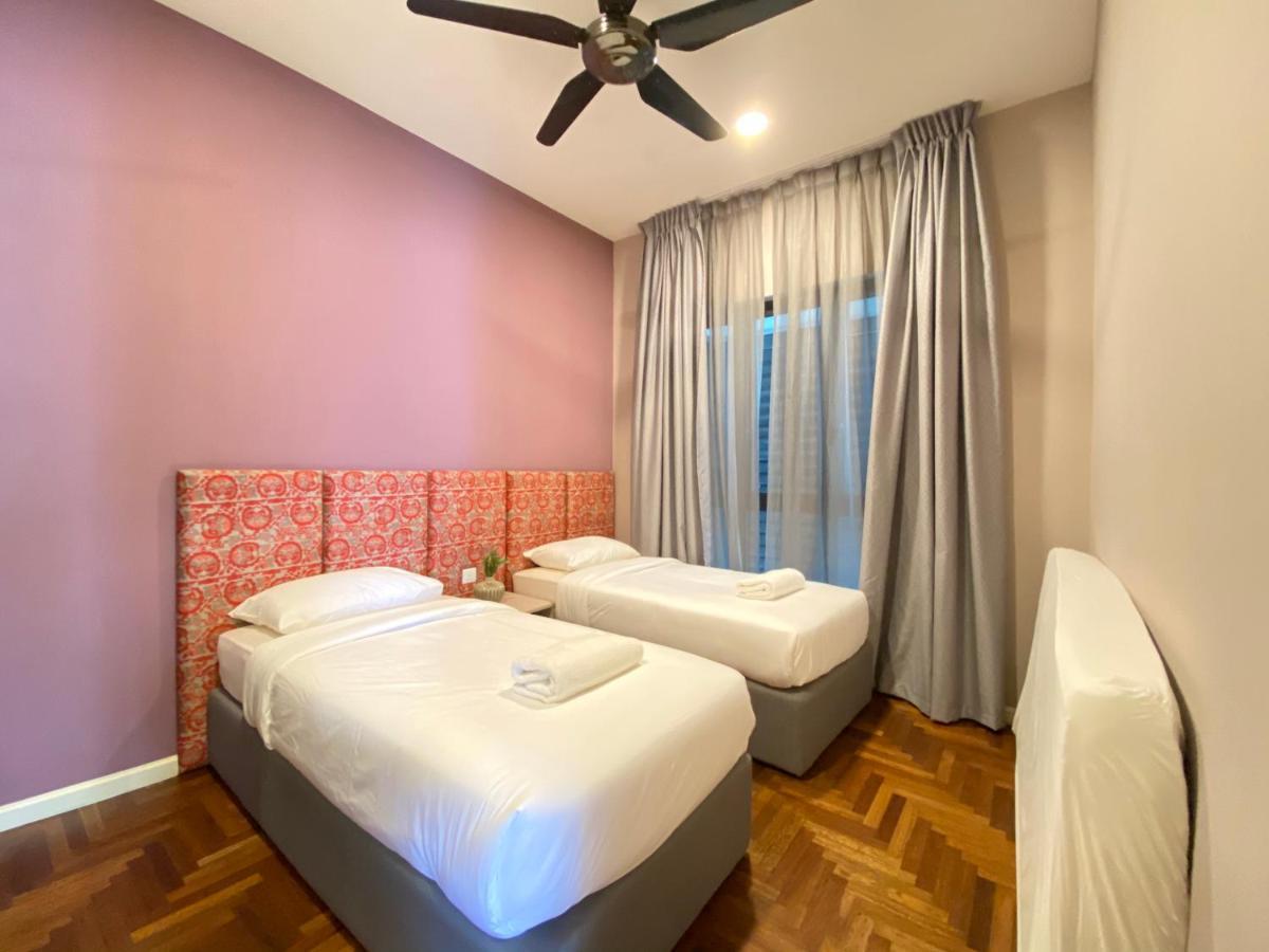 Vista Residences Free Wi-fi & 1 Parking Apartment