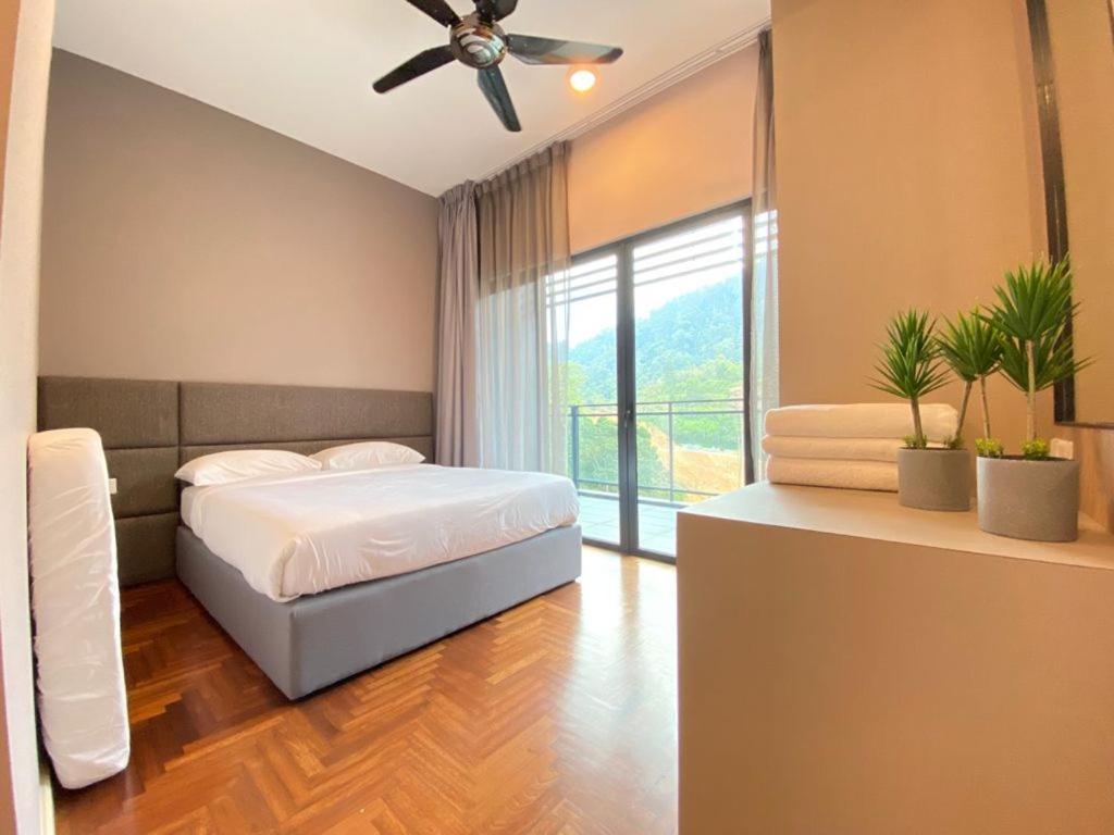 Vista Residences Free Wi-fi & 1 Parking Apartment *